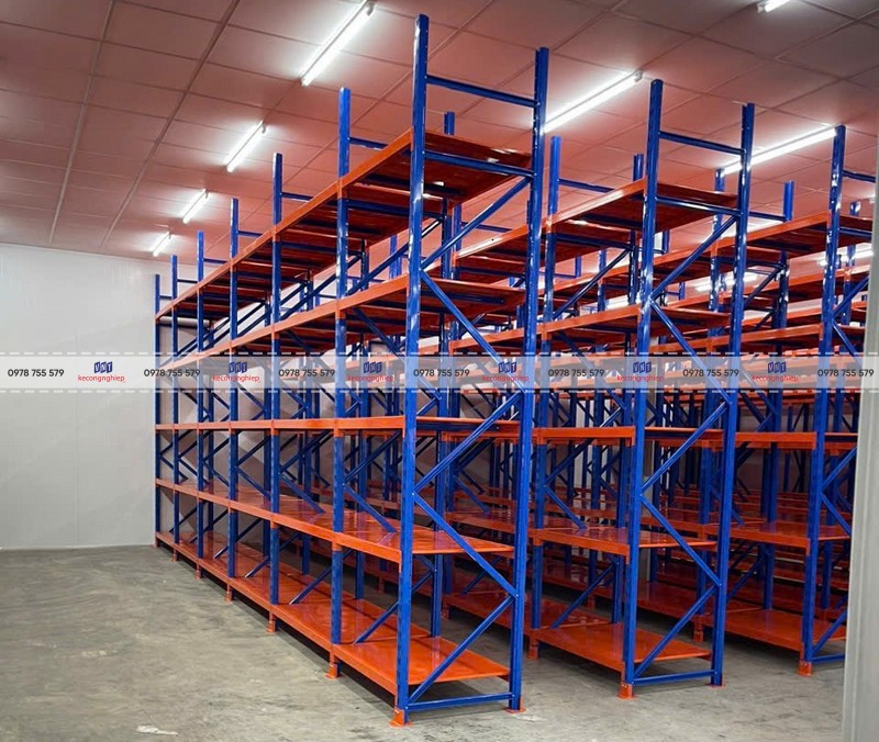 kệ trung tải 5 tầng thiết kế bởi KCN VNT